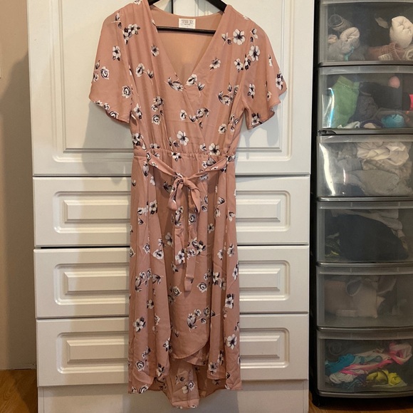 Sienna Sky floral dress. Size L - Picture 1 of 7